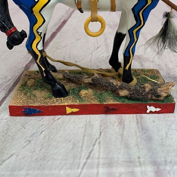 The Trail of Painted Ponies Woodland Hunter 3E/9031 Collectible Model Horse - Picture 6 of 15